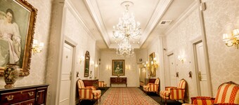 Bristol Hotel, Boutique Collection