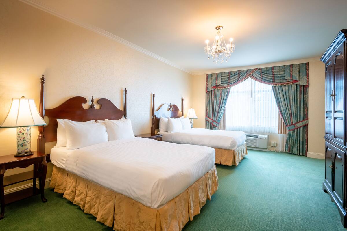In-room safe, desk, laptop workspace, blackout drapes