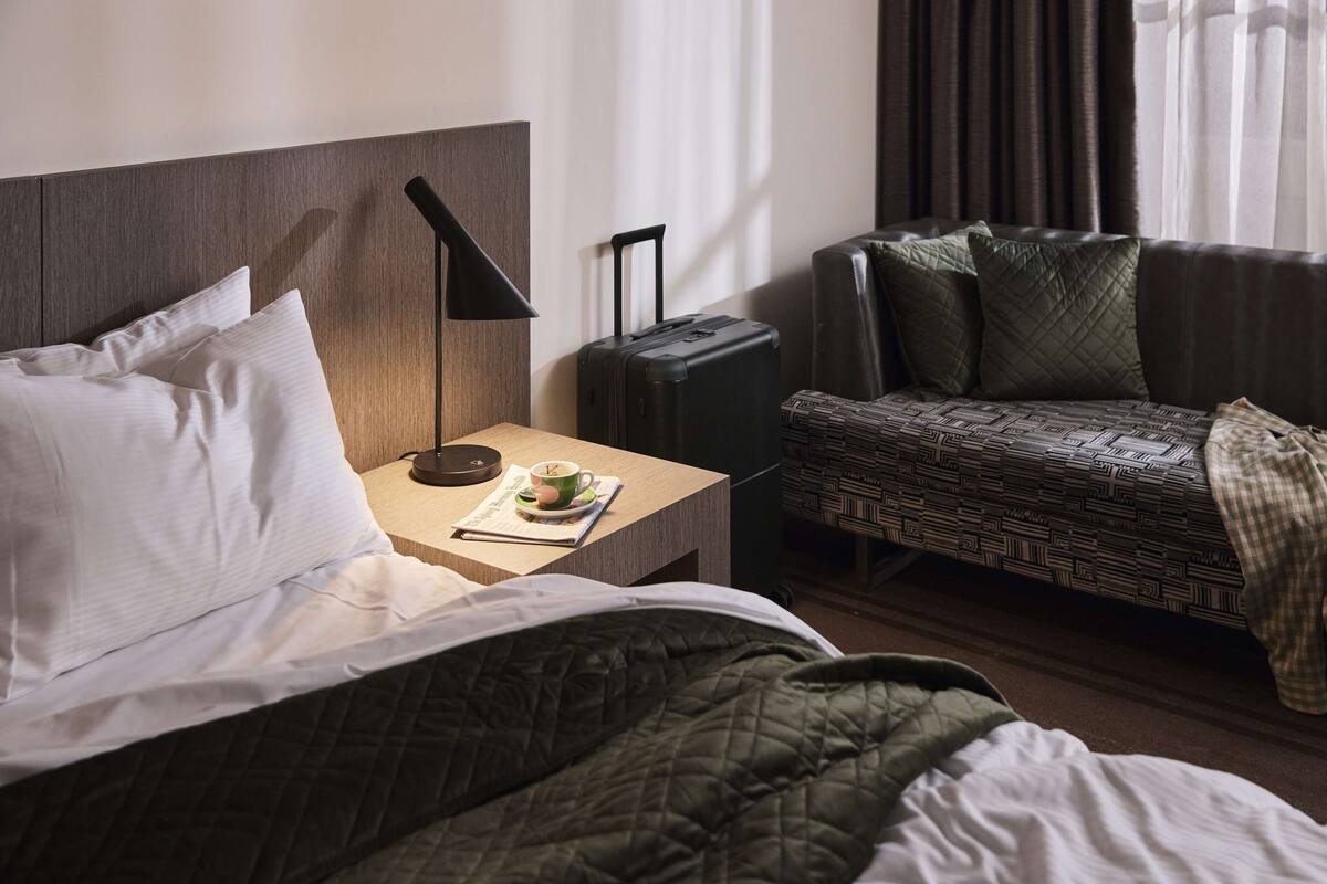 Phòng Executive, 1 giường cỡ king, ban công | Bộ đồ giường cao cấp, nệm Select Comfort, minibar 