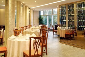 Daily buffet breakfast (CNY 113 per person) - Central Hotel Shanghai (Shanghai)