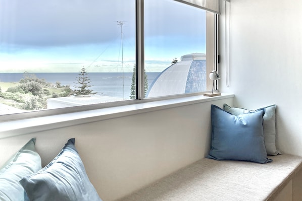 Deluxe Studio with Partial Ocean View  | 1 bedroom, minibar, in-room safe, desk
