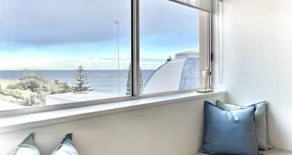 Coogee Sands Hotel and Apartments