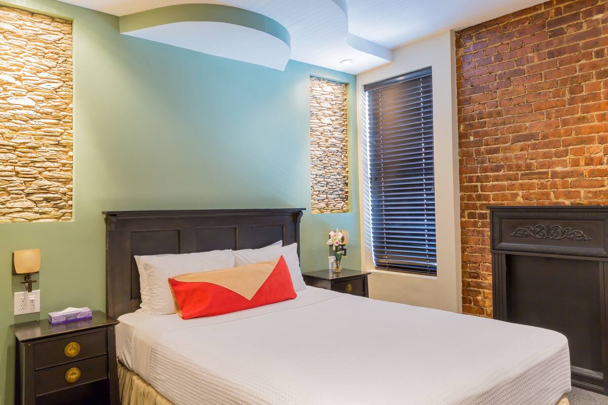 Superior Double Room | In-room safe, iron/ironing board, free WiFi
