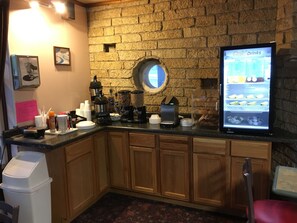 Free daily continental breakfast
