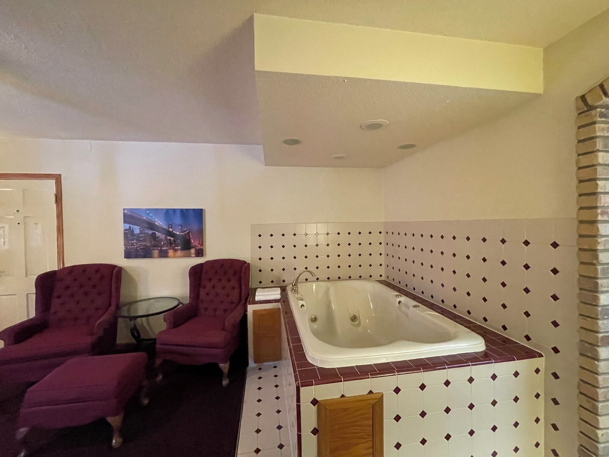 Honeymoon Suite | Front of property