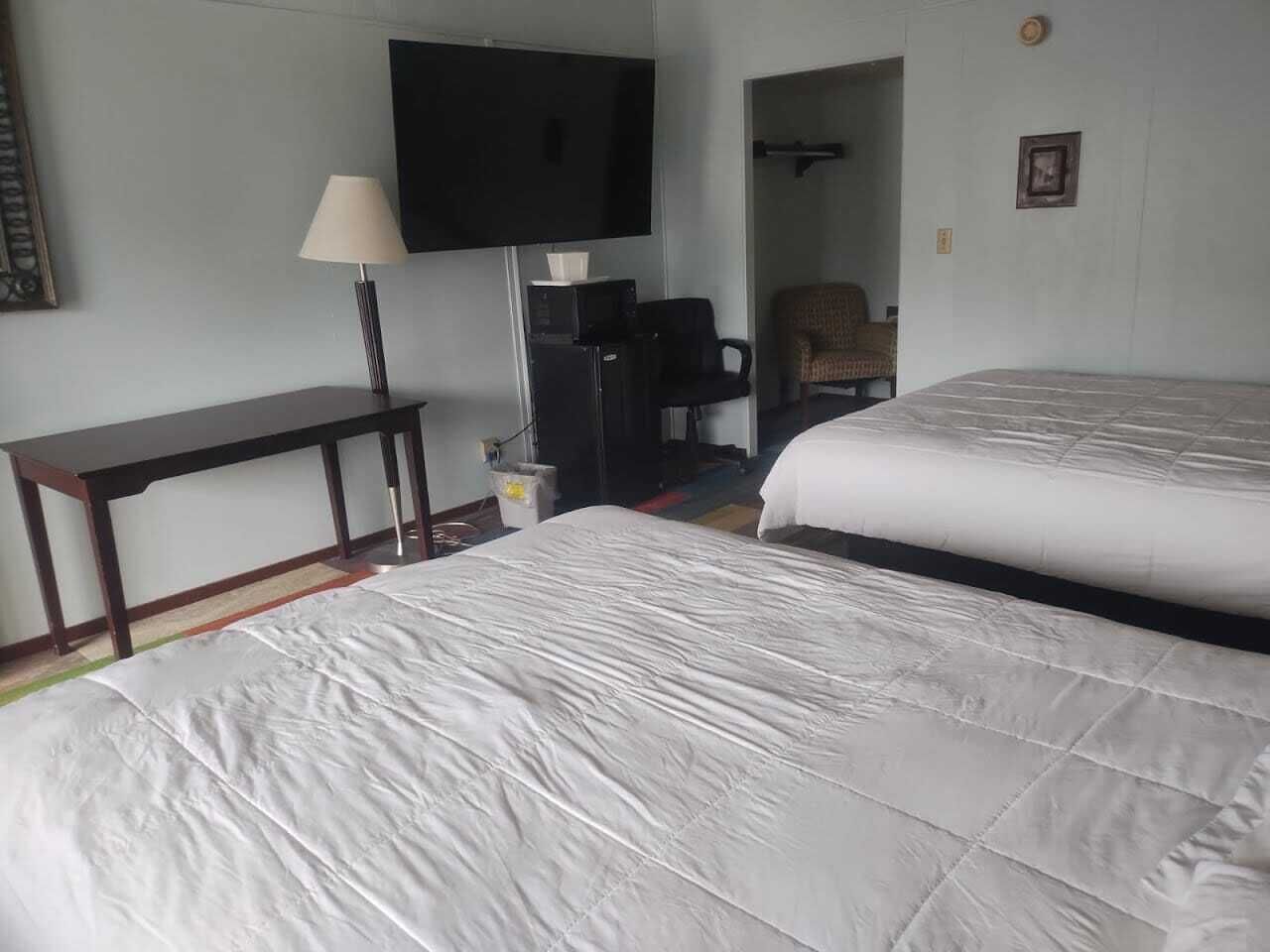 Classic Double Room | Egyptian cotton sheets, premium bedding, desk, WiFi (free)