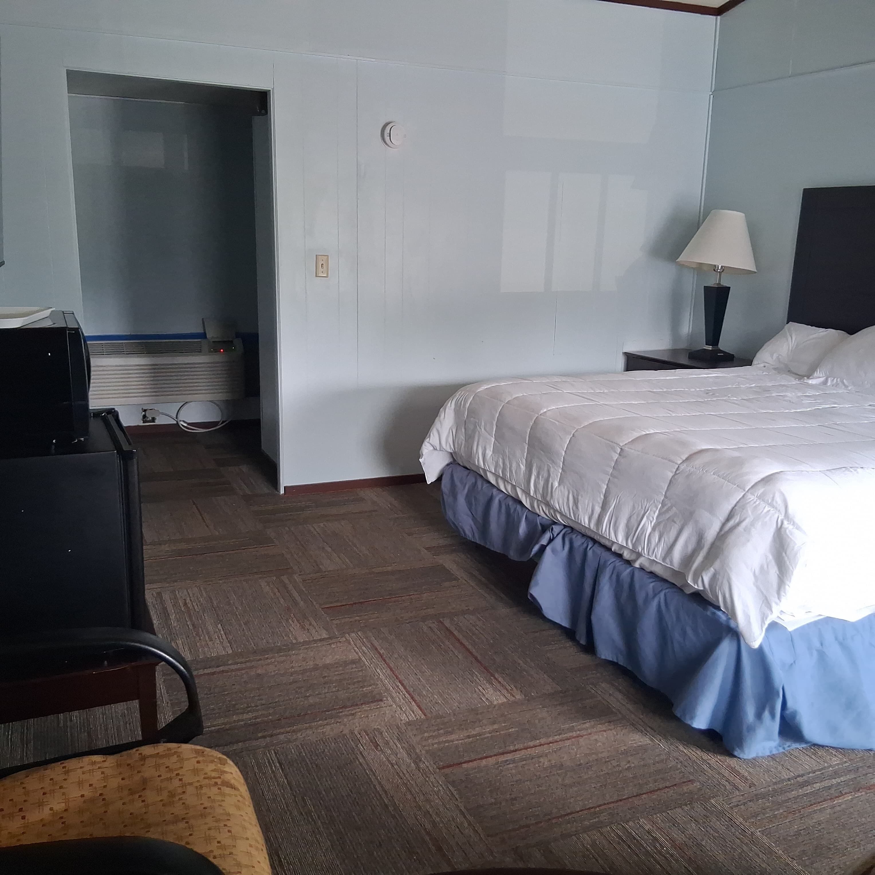 Classic Room | Egyptian cotton sheets, premium bedding, desk, WiFi (free)