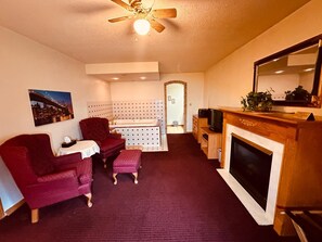 Honeymoon Suite | 1 bedroom, Egyptian cotton sheets, premium bedding, desk