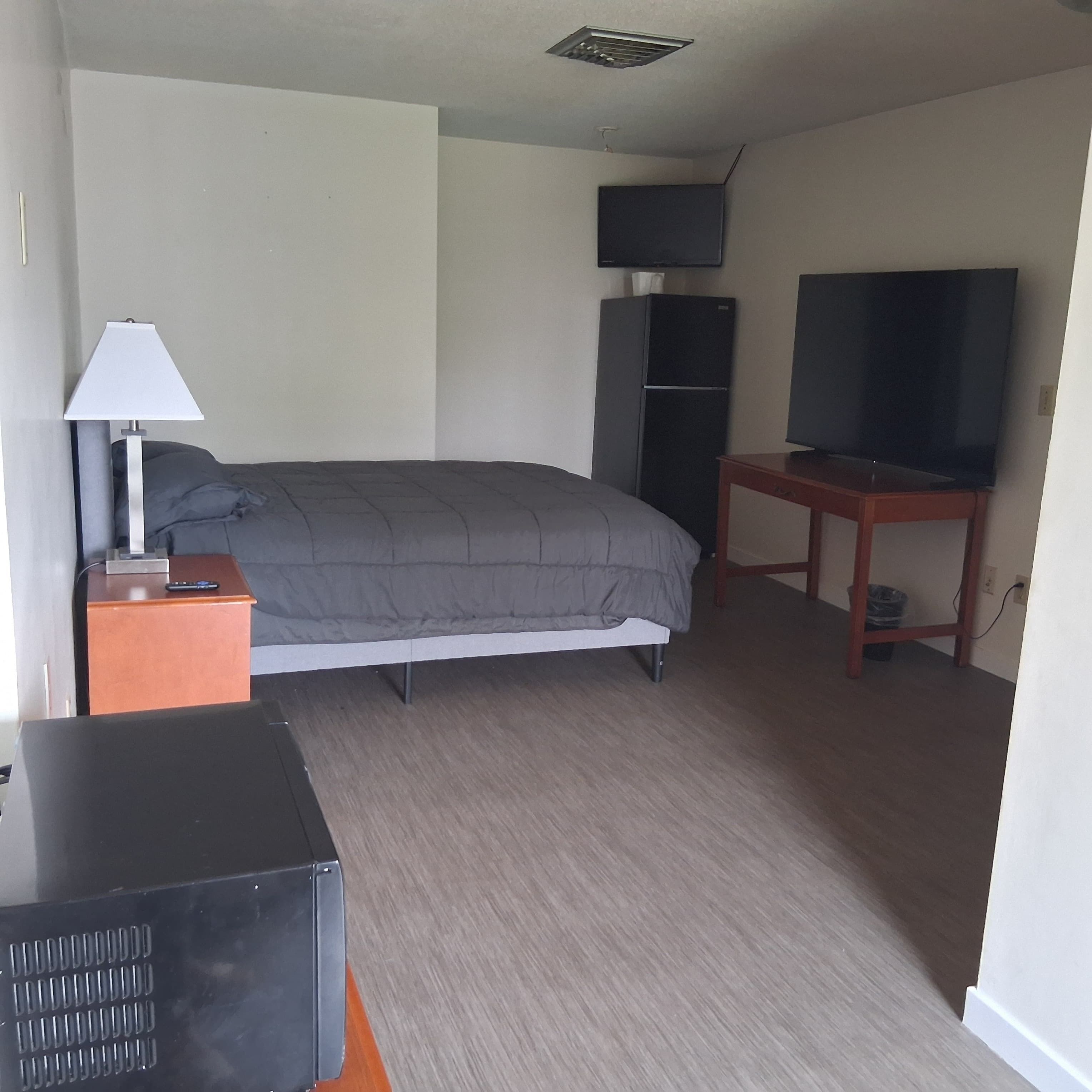 Classic Single Room | Egyptian cotton sheets, premium bedding, desk, WiFi (free)