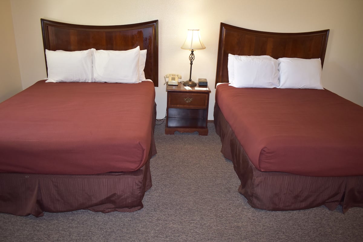 standard double room | iron/ironing board, free wifi, bed sheets