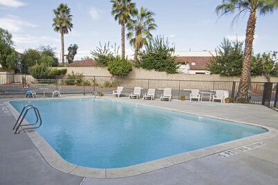 Americas Best Value Inn Thousand Oaks