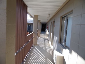 Free self-parking - Bear Lodge Motel (Sundance)