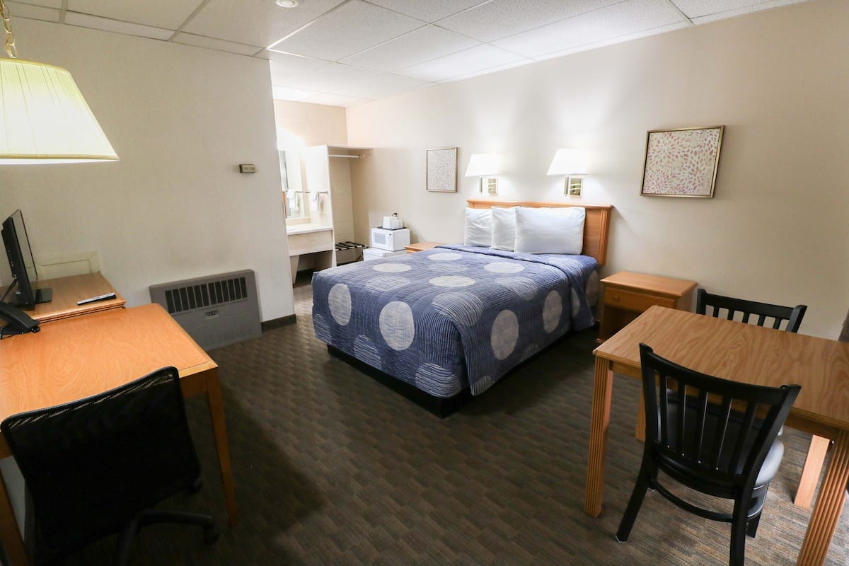 Standard Room | Free WiFi, bed sheets