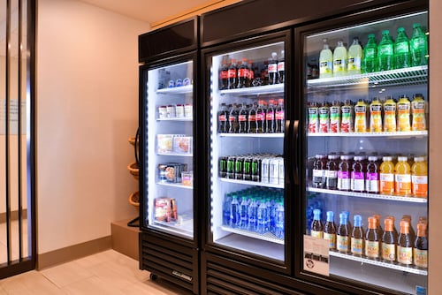Holiday Inn Express & Suites Mall of America - MSP Airport by IHG