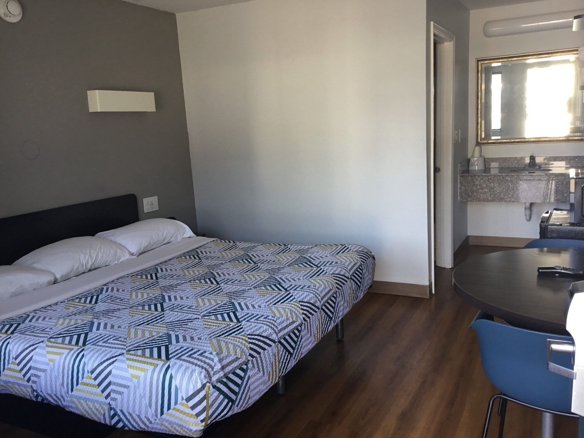 Wi-fi (inkludert) og sengetøy