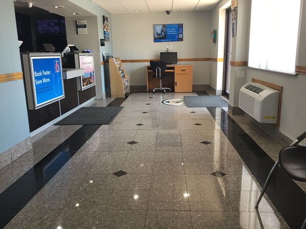 Lobby - Motel 6 El Paso, TX - West (El Paso)