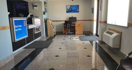 Motel 6 El Paso, TX - West