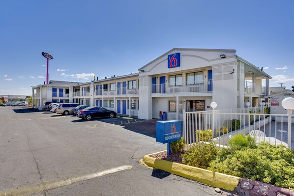 Guests can enjoy a convenient stay at this motel with a balcony and easy parking access.