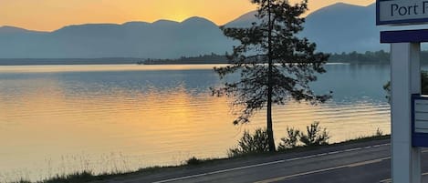 Chambre Premium, 1 grand lit, vue lac | Vue de la chambre