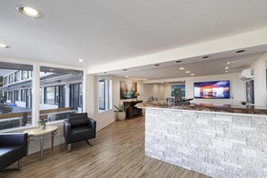 ฝ่ายต้อนรับ