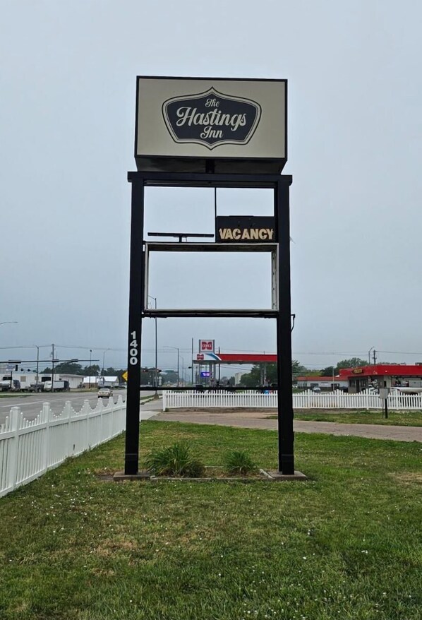 Front of property - Hastings Inn (Hastings)