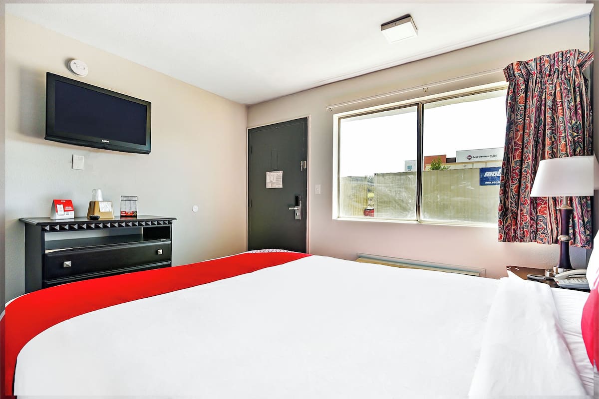 1 bedroom, desk, free WiFi, bed sheets