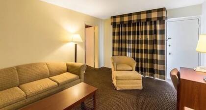 Motel 6 Butte, MT - Historic City Center