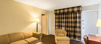 Motel 6 Butte, MT - Historic City Center