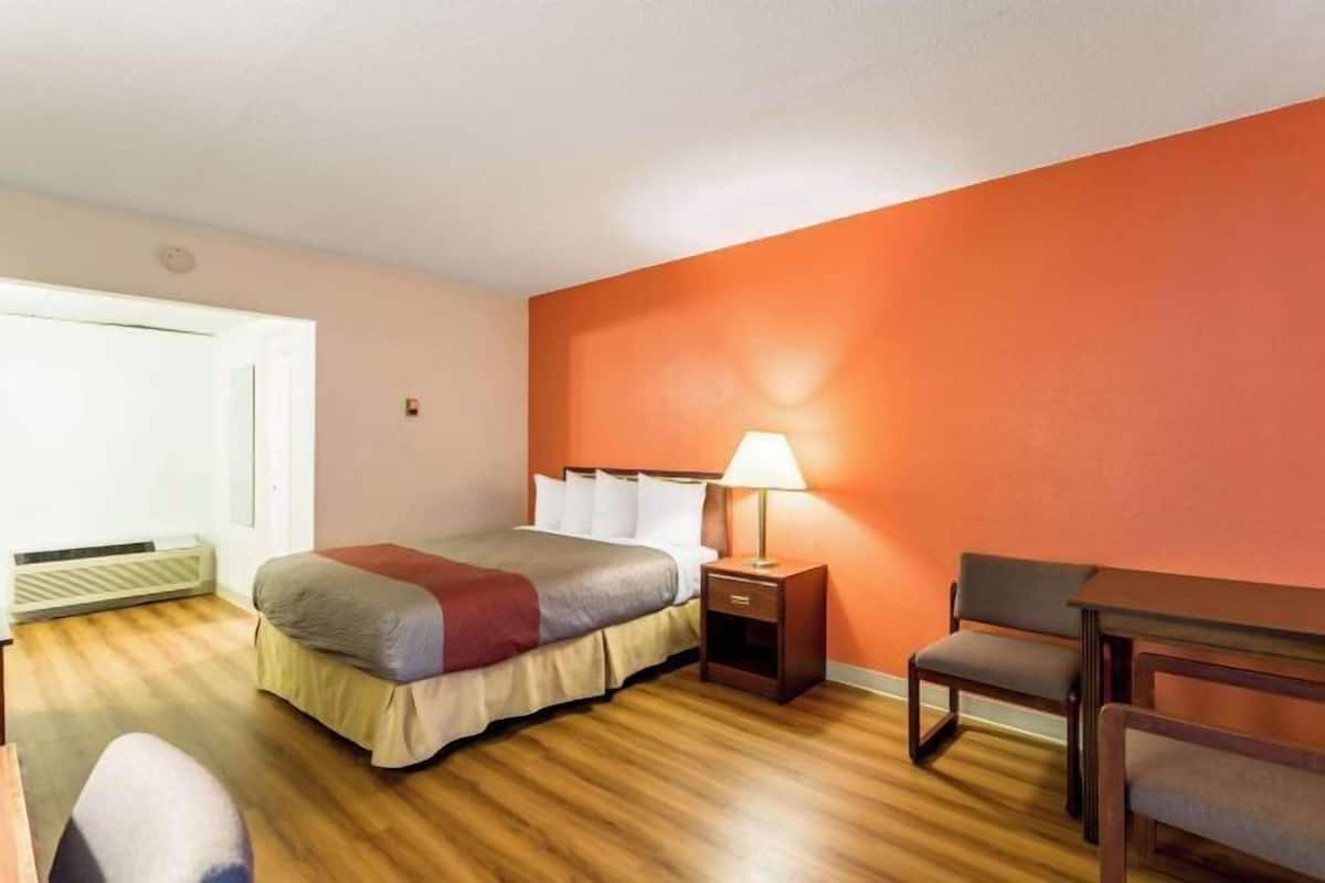 Desk, iron/ironing board (on request), WiFi (free), alarm clocks