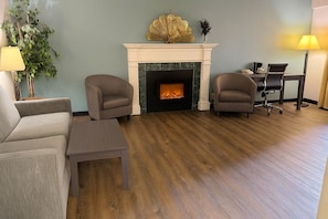 Luxury Room | Living area