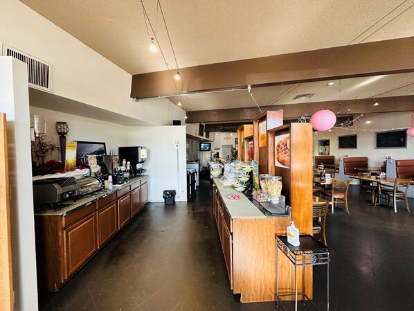 Free daily buffet breakfast