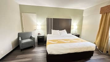 Habitación estándar, 1 cama de matrimonio grande, no fumadores | Escritorio, cortinas opacas, sistema de insonorización