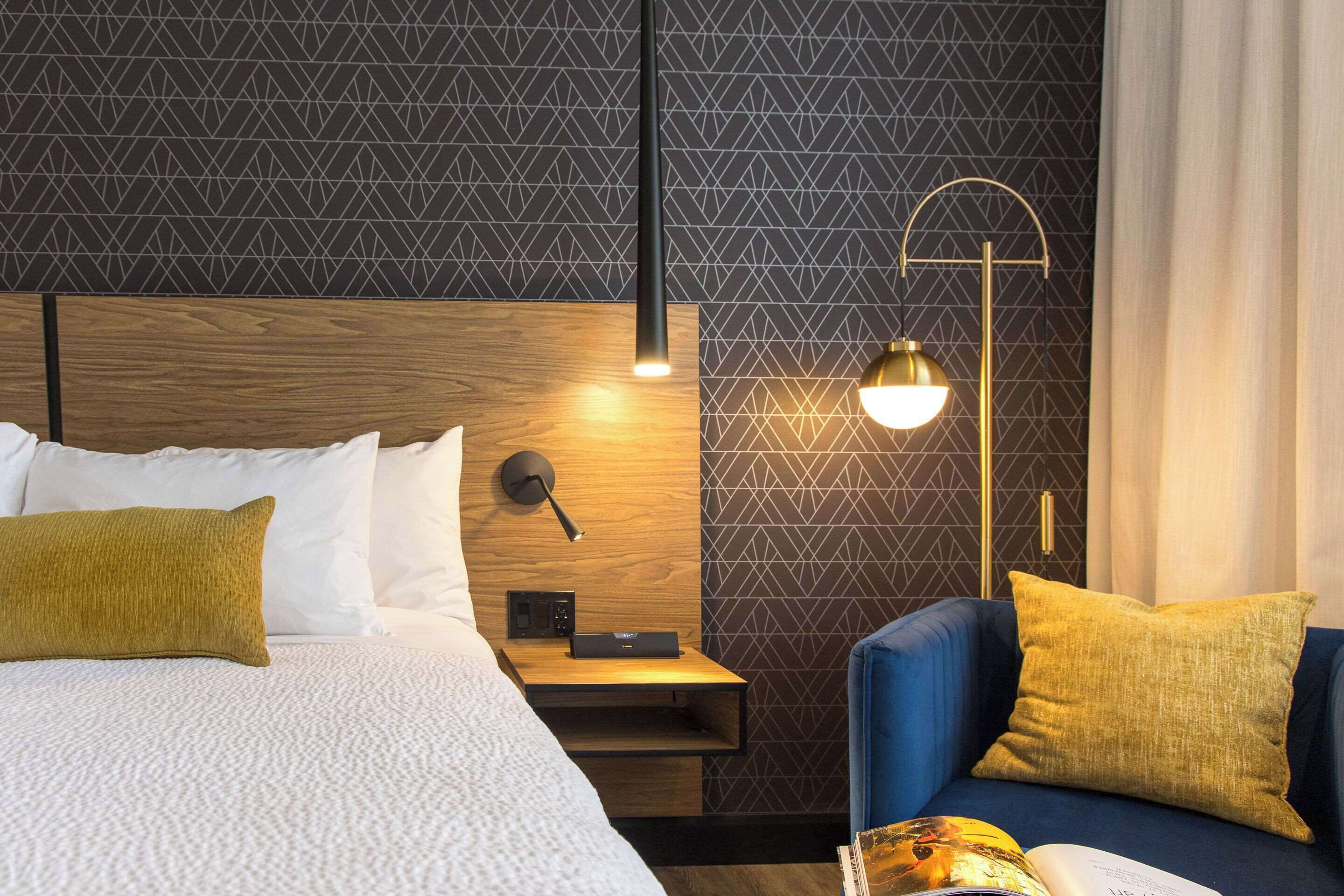 premium bedding, in-room safe, desk, laptop workspace