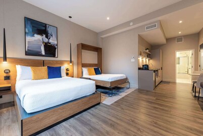 Hotel Royal William, Ascend Hotel Collection