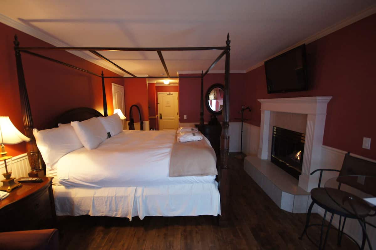 Premium bedding, individually decorated, blackout drapes, soundproofing