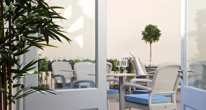 54 Queens Gate Hotel