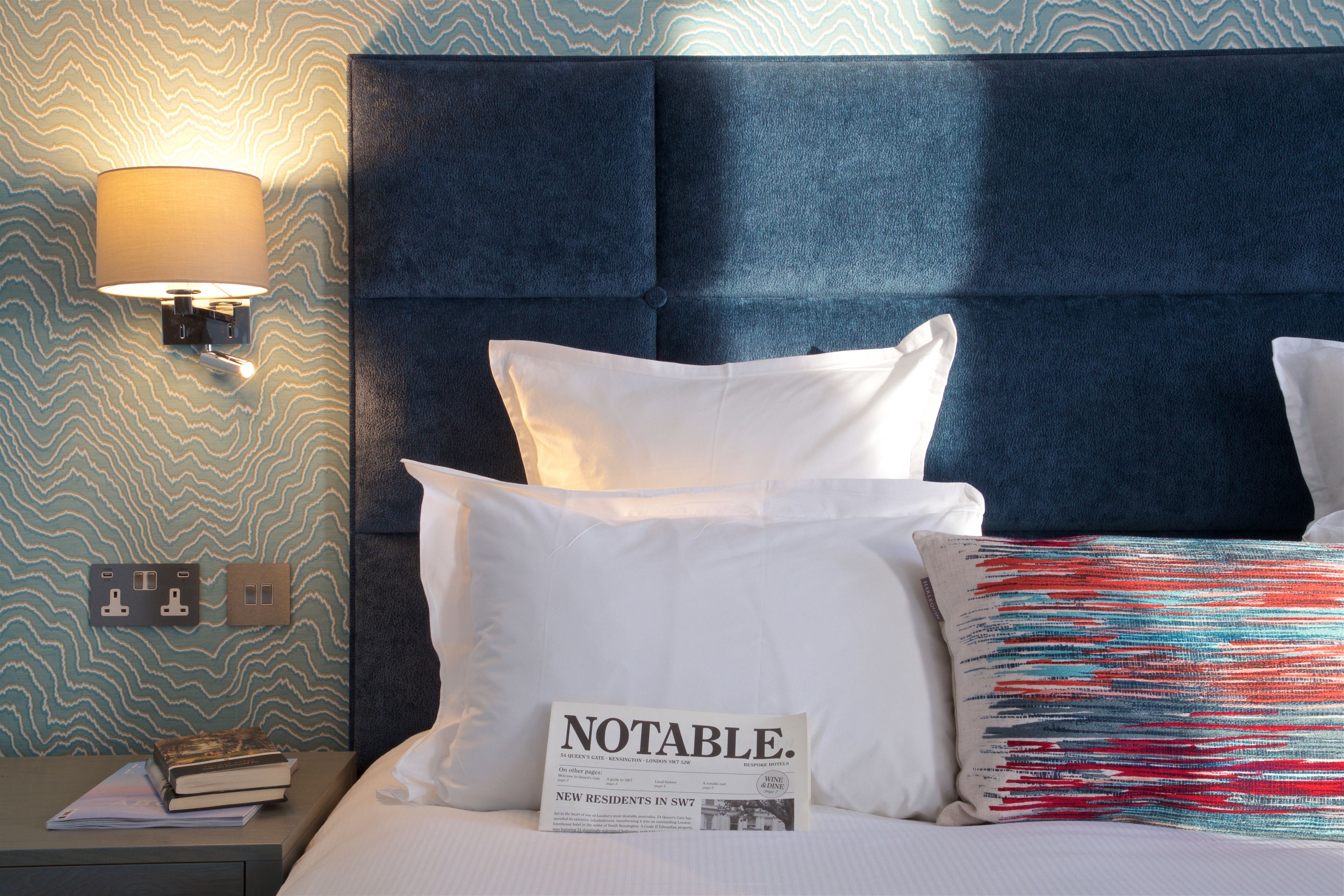 Chambre Double Deluxe | Draps en coton égyptien, literie hypoallergénique, minibar