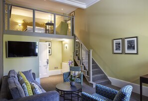 Suite | Egyptian cotton sheets, minibar, in-room safe, individually decorated