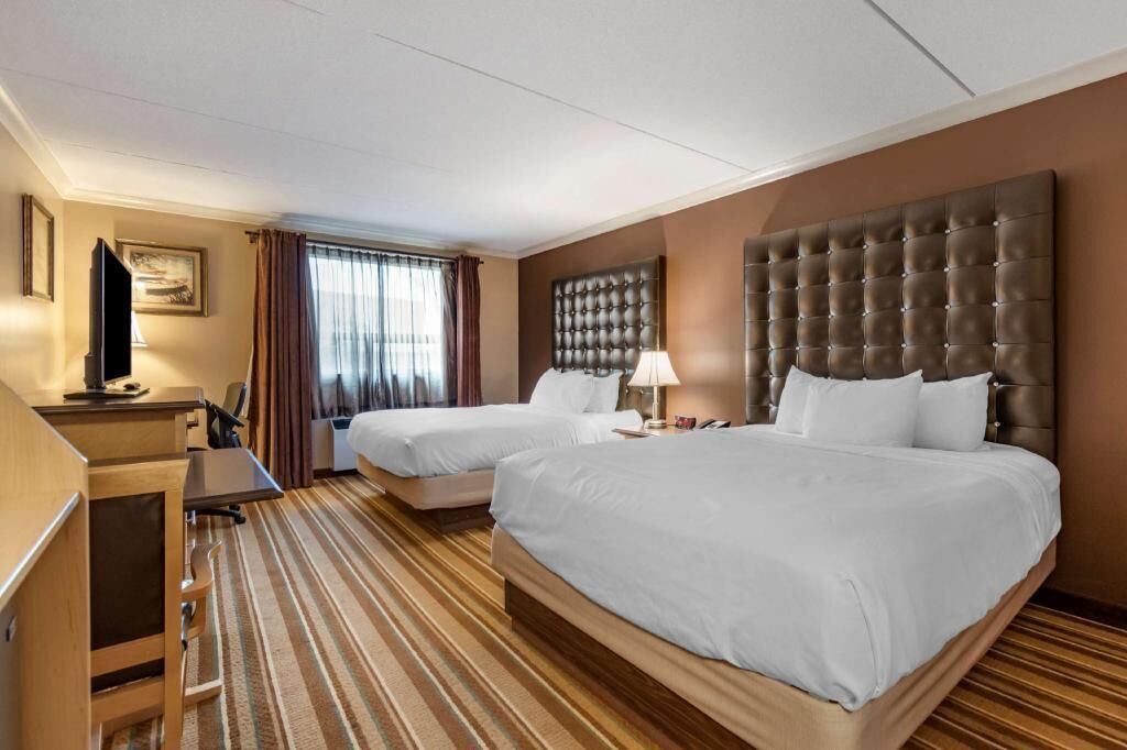 In-room safe, desk, laptop workspace, blackout drapes