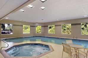 Indoor pool, pool loungers