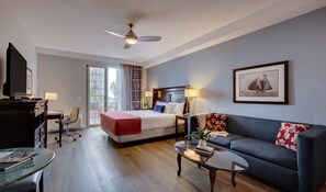 Room, 1 King Bed with Sofa bed, Patio | Premium bedding, down comforters, pillowtop beds, in-room safe - Ayres Suites Mission Viejo – Lake Forest (Mission Viejo)