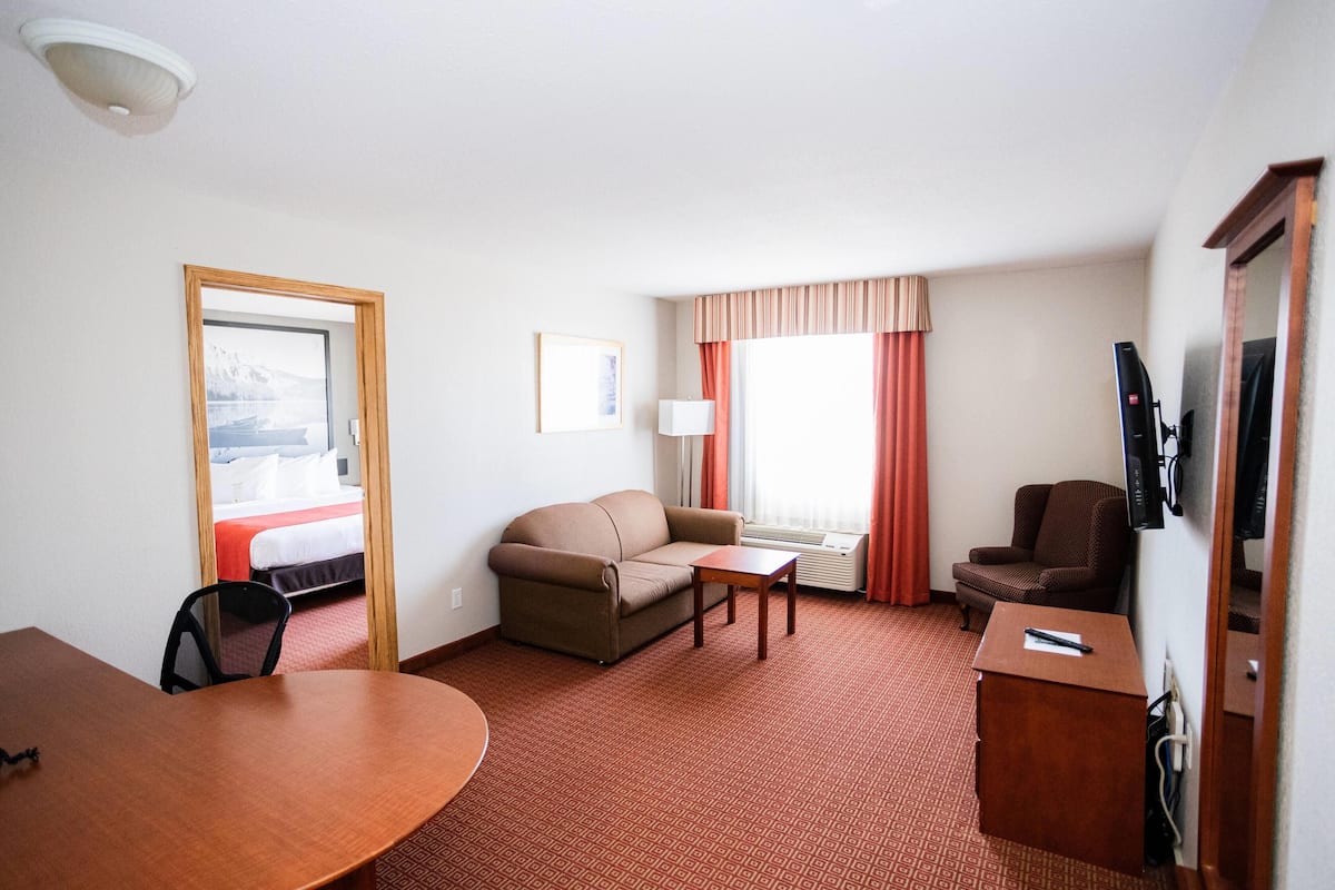 In-room safe, desk, blackout curtains, iron/ironing board