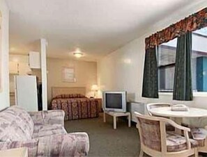 Standard Room, 2 Queen Beds, Kitchenette