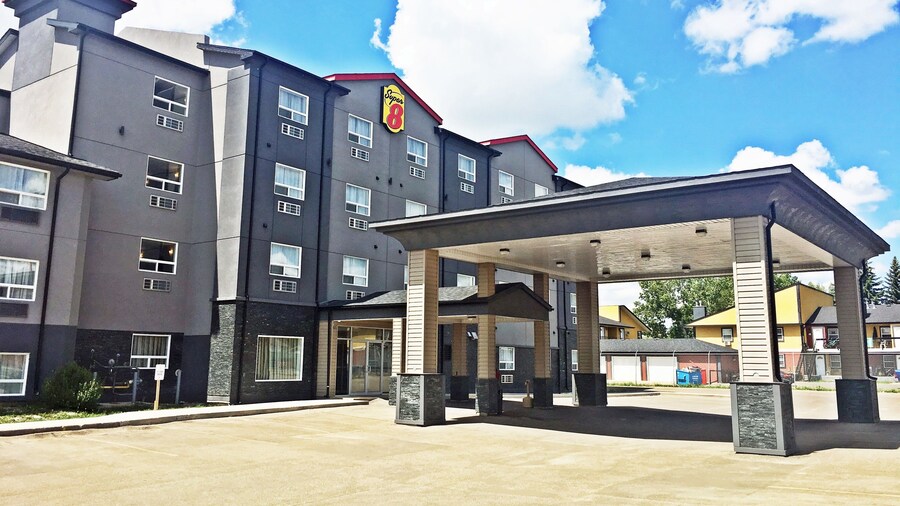 Super 8 by Wyndham Regina