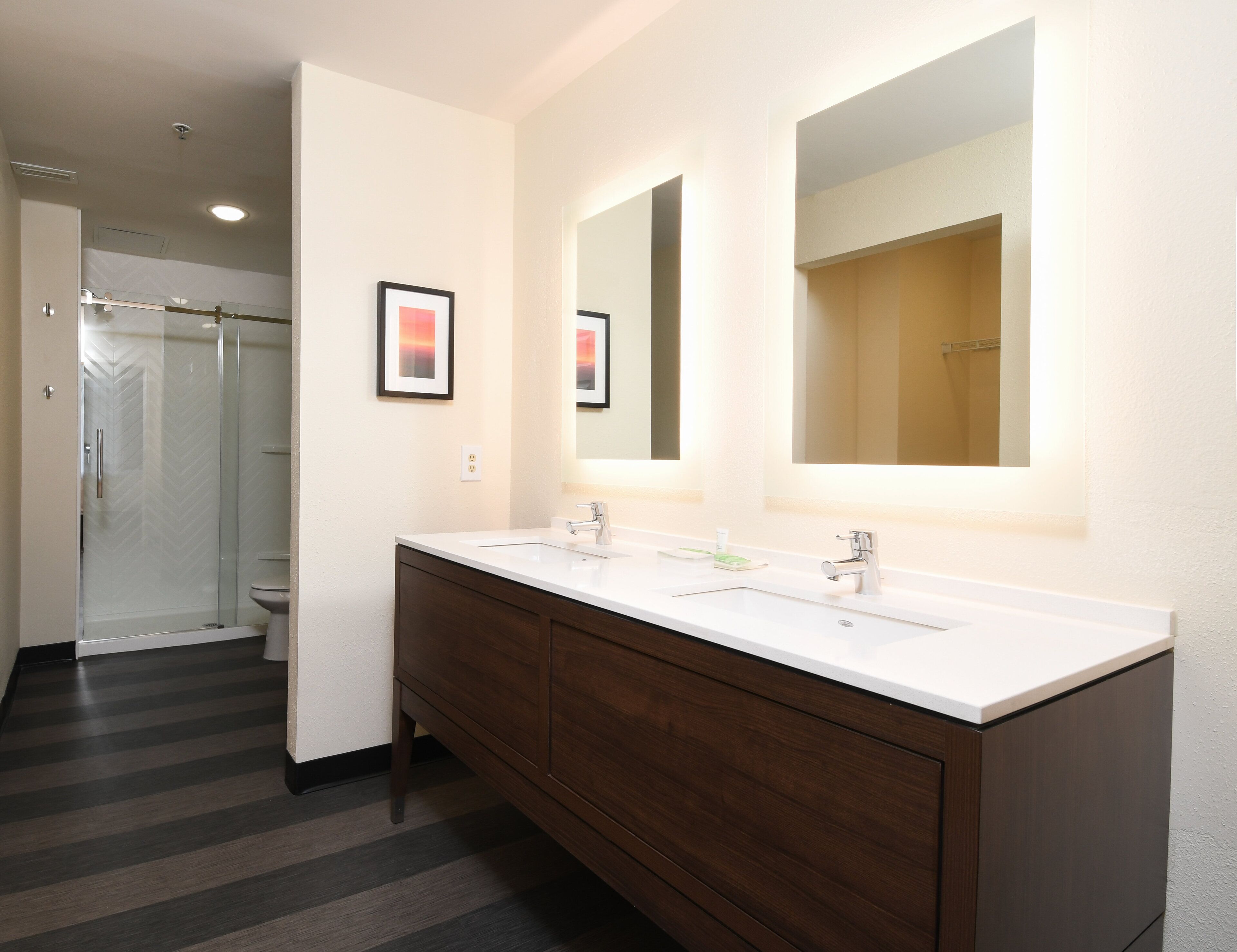 suite, 1 king bed (walk-in shower) | bathroom | combined shower/bathtub, free toiletries, hair dryer, towels