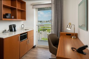 Studio, 1 King Bed with Sofa bed (Balcony) | Bar (on property) - SpringHill Suites Charleston Riverview  (Charleston)