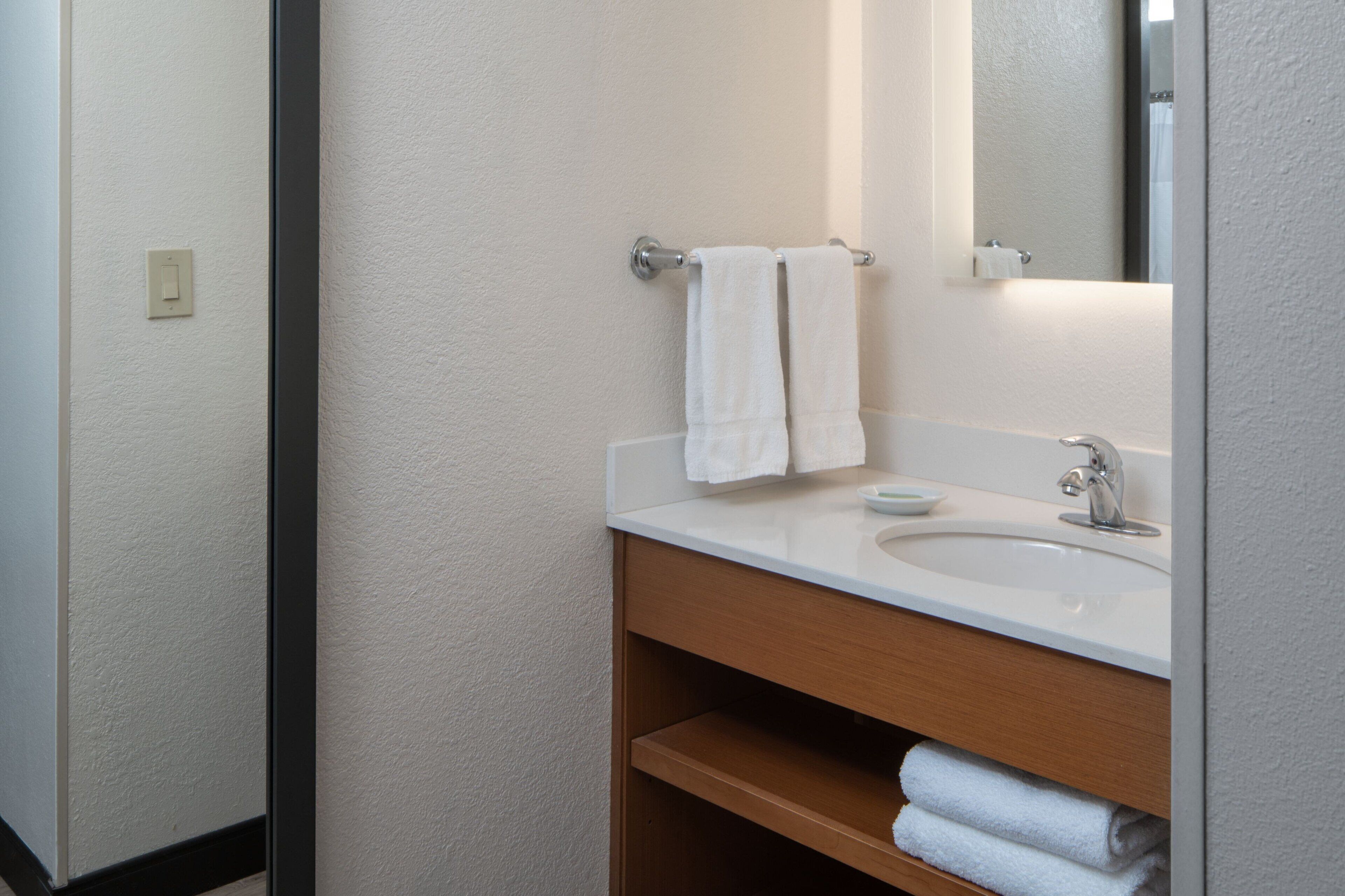 Photo - SpringHill Suites Charleston Riverview 