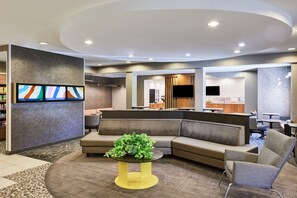 Lobby-Lounge