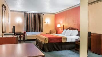 Standard Room, 1 King Bed, Non Smoking | Desk, iron/ironing board, free WiFi, bed sheets
