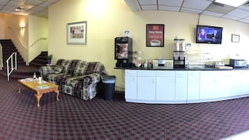 Free daily continental breakfast